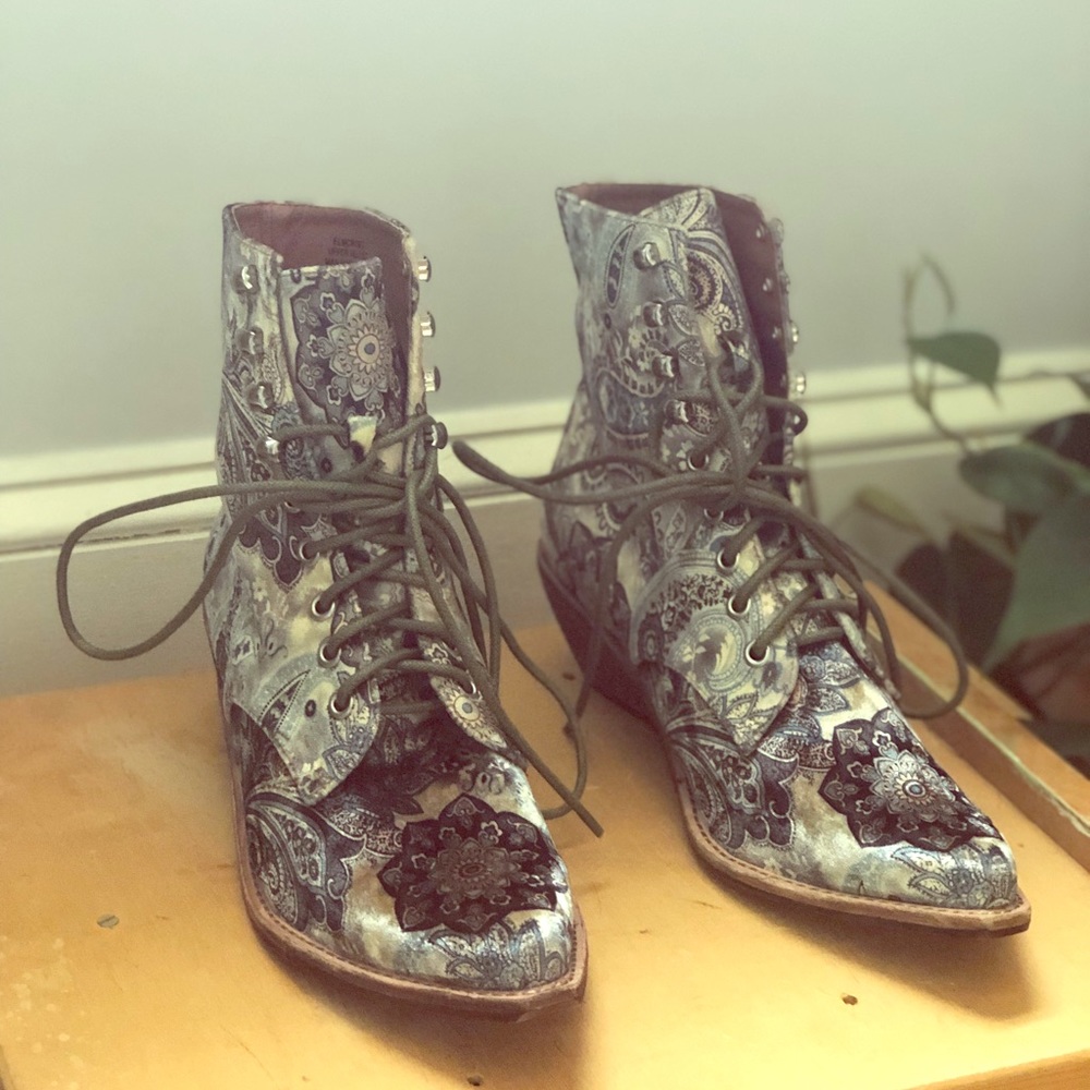 Jeffrey Campbell Velvet Heel Booties NWOT